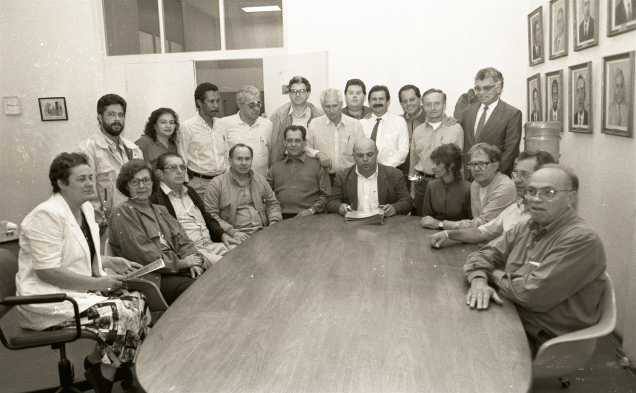 Câmara disponibiliza no site acervo de moções da década de 1990